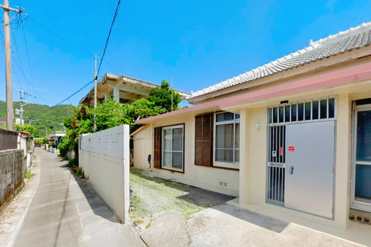 Quiet Nago Neighborhood