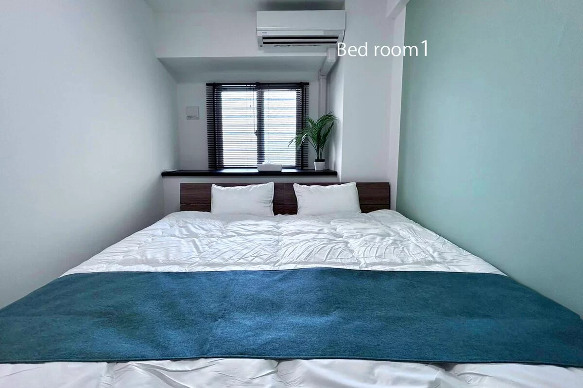 寝室1 キングサイズベッド